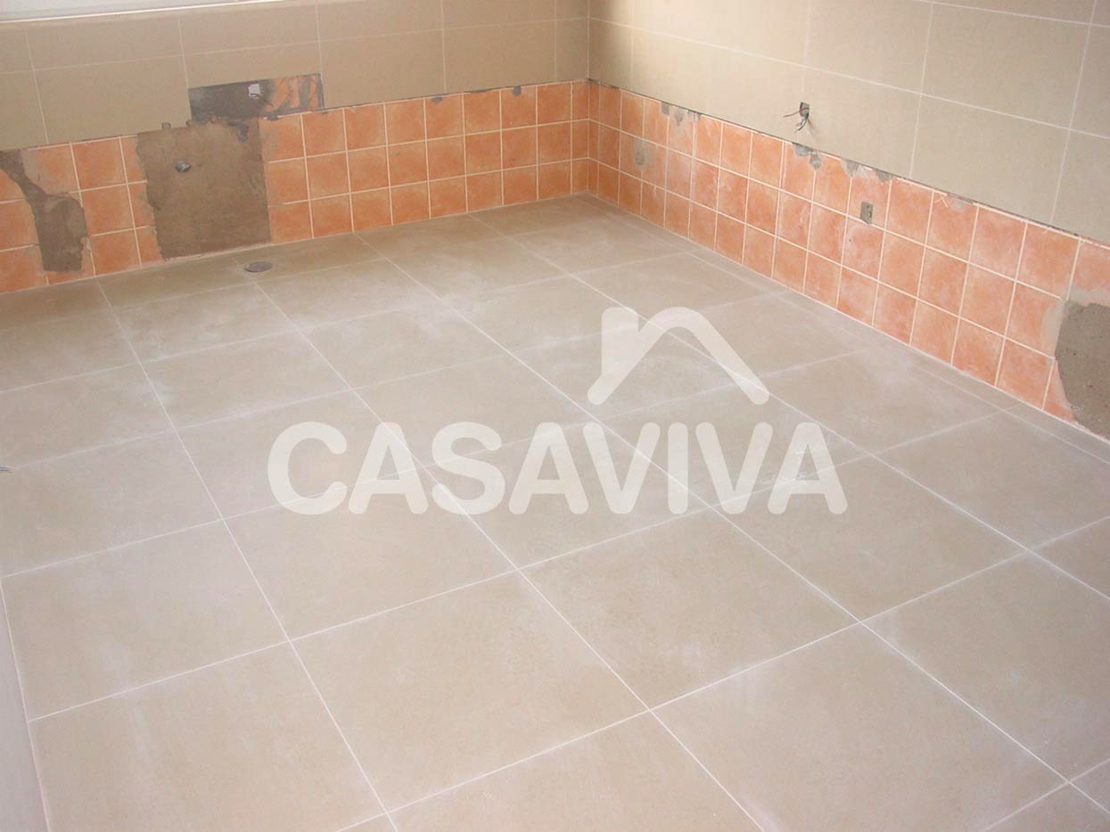 Aplicação de Novos Revestimentos na Cozinha - Pavimento e Paredes Novo revestimento de pavimento e paredesAplicação de mosaico e azulejo cerâmicos.